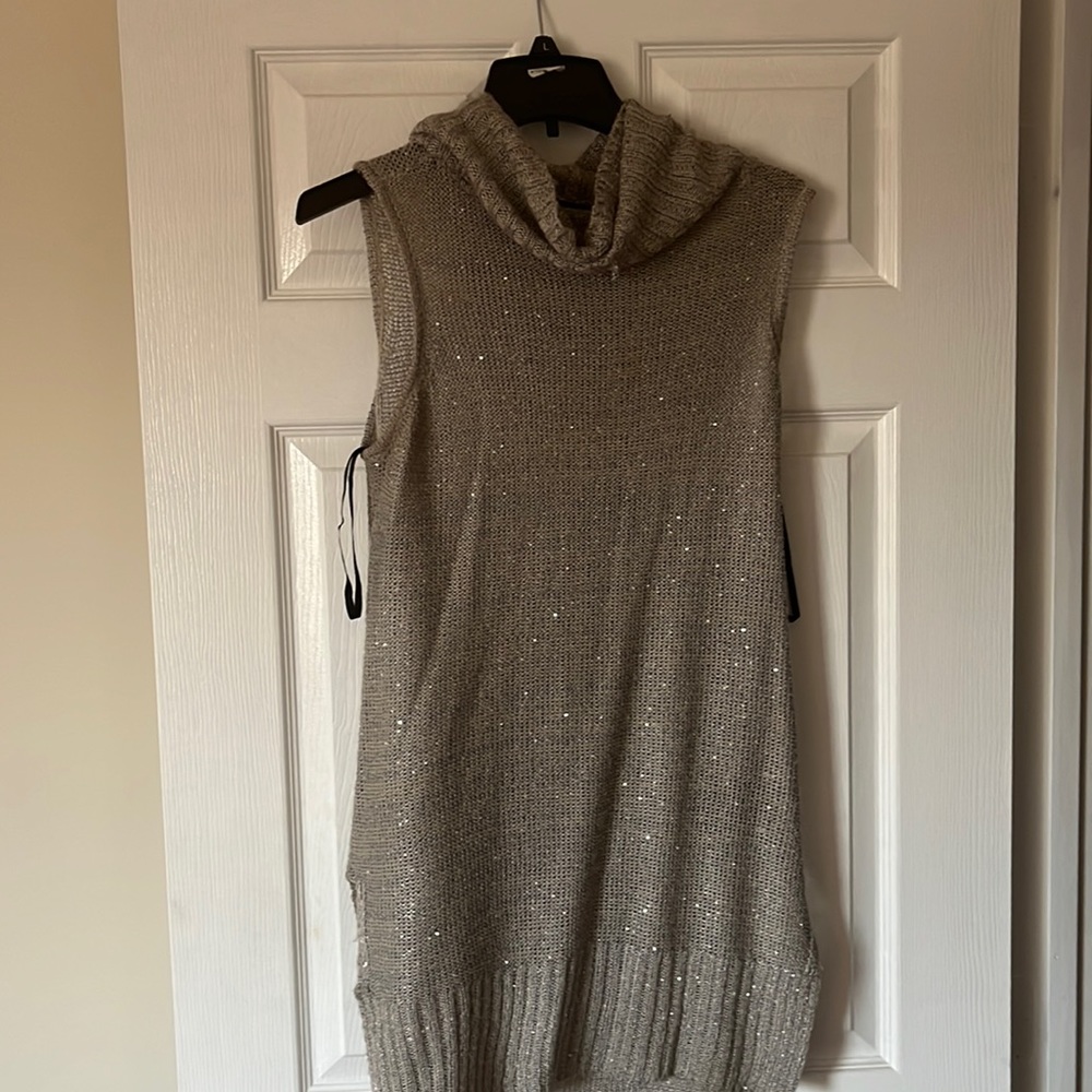 Bebe turtle neck high low sweater